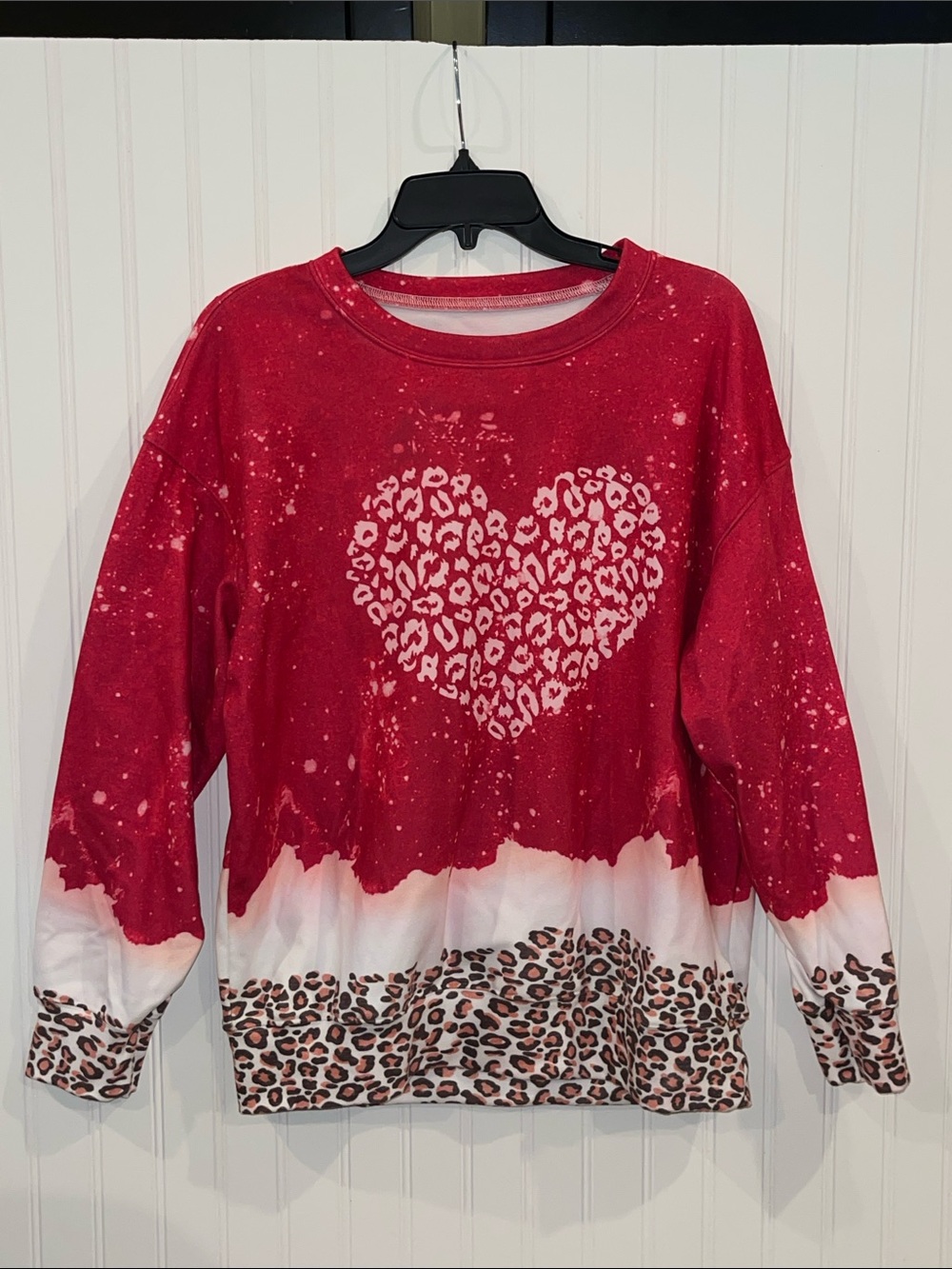Red Leopard Heart Dip-Dye Pullover Sweatshirt